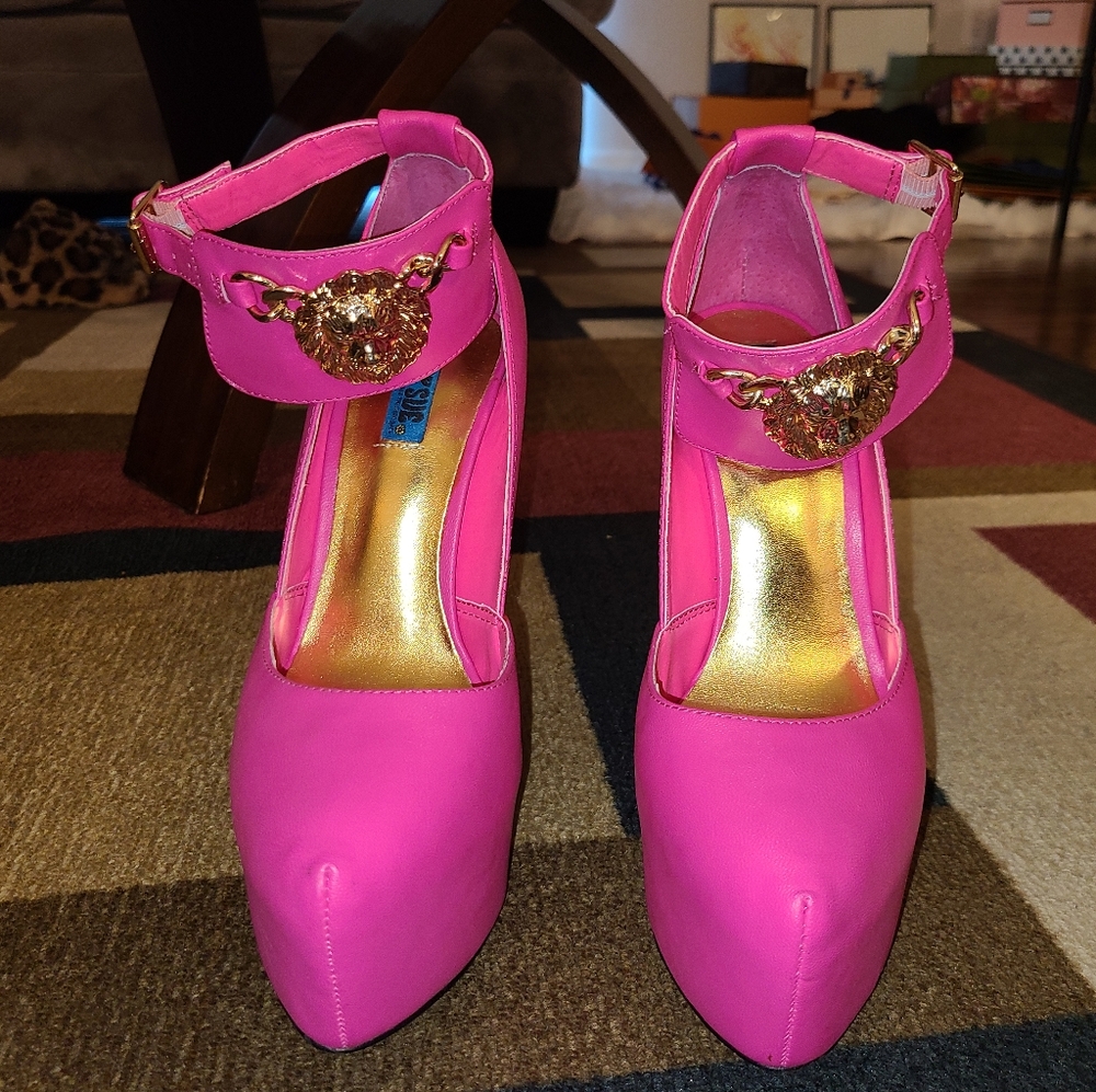 Lion Pink Heels